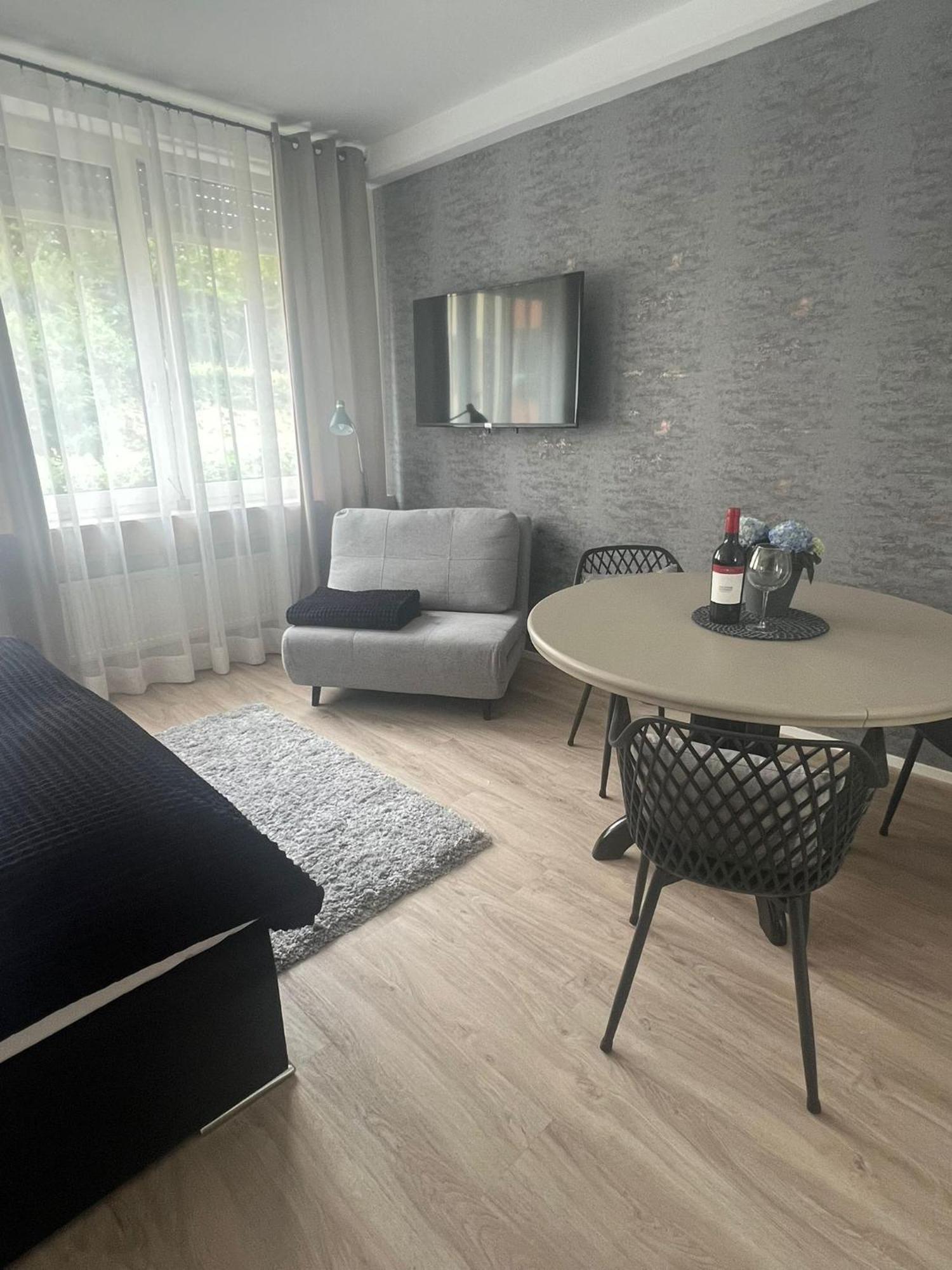 Alpha Rooms Бакнанґ Екстер'єр фото